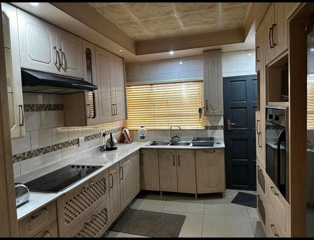 4 BEDROOM HOUSE FOR SALE IN SOSHANGUVE JJ